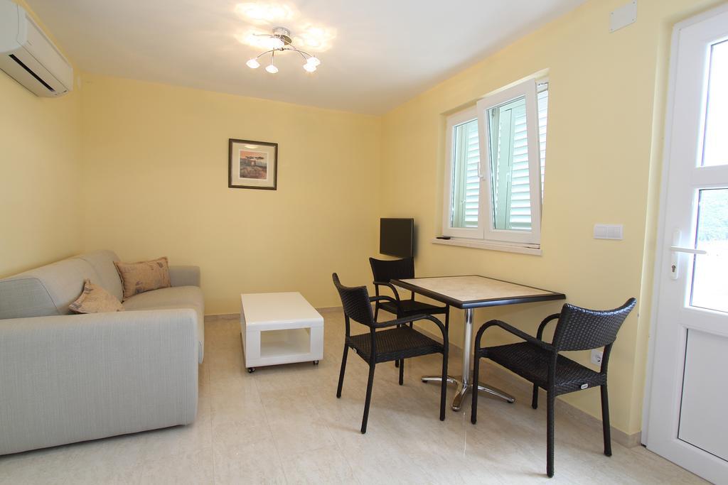 Apartments Barbara Slano Bilik gambar